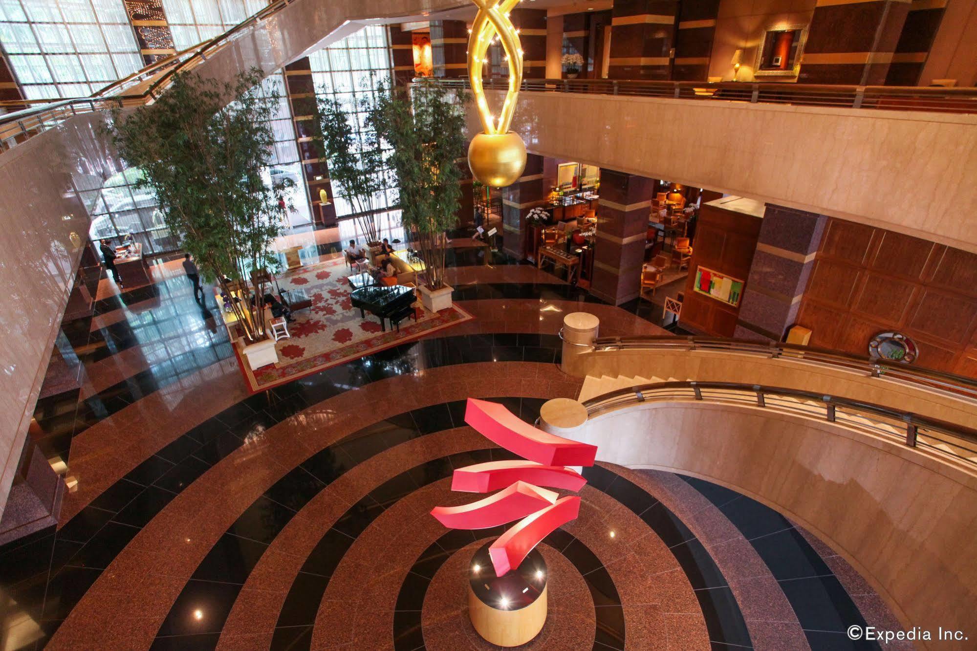 Conrad Marina Bay 5*